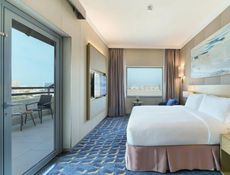 Guest Room-King bed - City View with Balcony