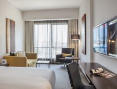 Centro Room - Queen Bed
