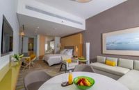 One Bedroom Club Rotana Suite Sea View and lounge access