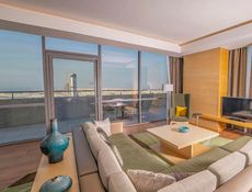 Royal Suite with Sea View High Floor