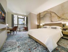 Spacious Room - King Bed