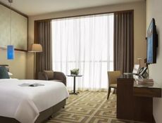 High Floor Room with Lounge Access -King Bed