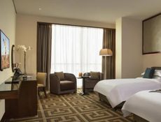High Floor Room with Lounge Access -Twin Beds