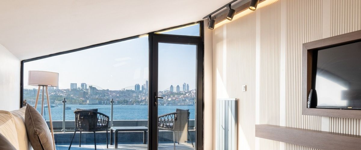 216 Bosphorus Suite