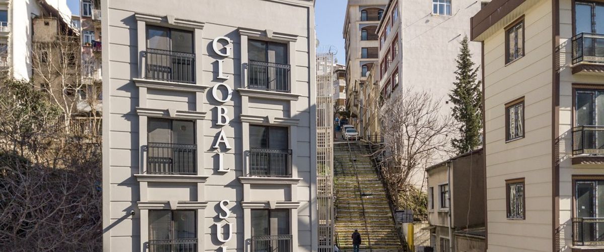 Global Suites Hotel