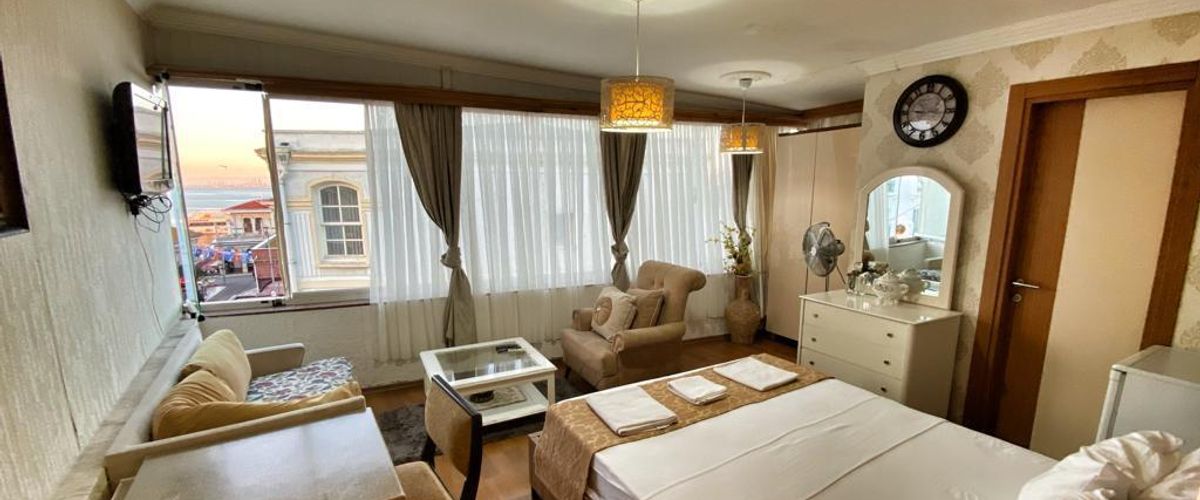 Kalamari Hotel