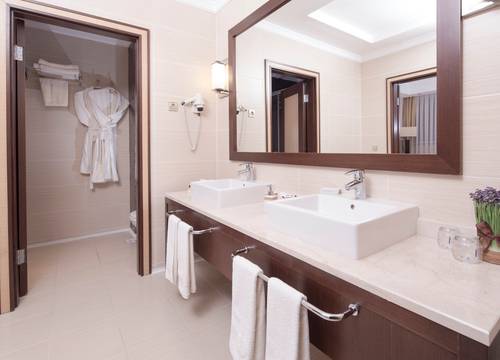 turkey/afyon/korelthermalresortclinicspa2f73cd55.jpg