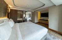 Executive Suit