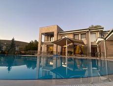 Havuzlu Villa