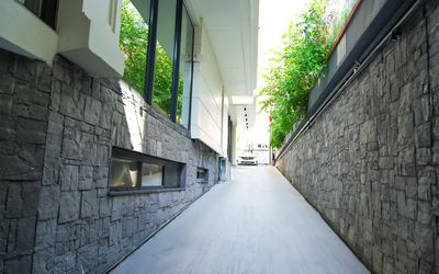 Sky Hill Hotel · 5