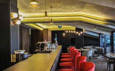 The Alpfine Hotel · 5