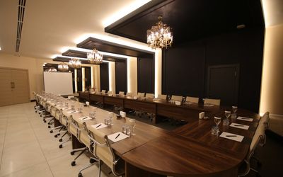 Excellence Inn Hotel · 5