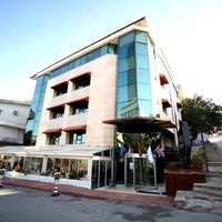 Grand Nora Hotel