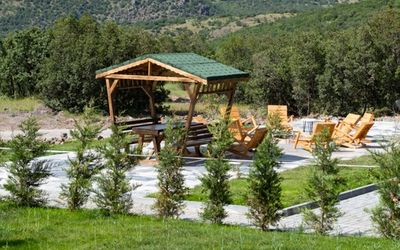 Tepe Bungalov · 4