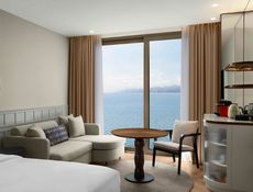 Deluxe Deniz Manzaralı – 3 Kişilik