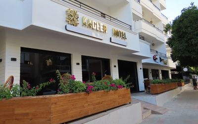 Kadeer Hotel · 4