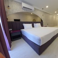 Karikatur Bi Hotel