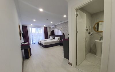 Karikatür Bi Hotel Ve Kafe · 5