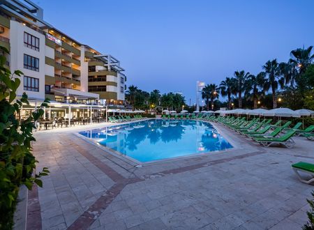 turkey/antalya/alanya/miarosaincekumbeach69e82f31.jpg