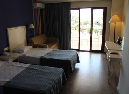 turkey/antalya/alanya/miarosaincekumbeach733e8b89.jpg