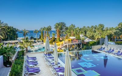 Sealife Buket Beach & Resort · 4