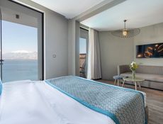 Deluxe Deniz Manzaralı Mağara Oda