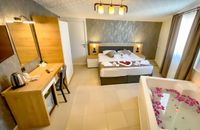 Suite Room with Jacuzzi