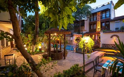 Castle Otel · 4
