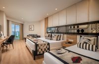 Superior Room / Land View