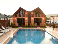 Bungalow Duplex avec Vue sur Piscine et Jacuzzi