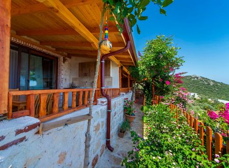 turkey/antalya/demre/istladatasevapartf8aa60ec.jpg