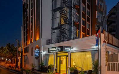 Diamond Luxury Hotels · 3