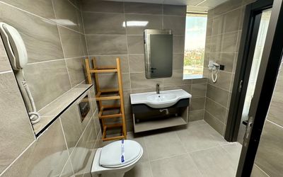 Esse Joven Hotel · 3