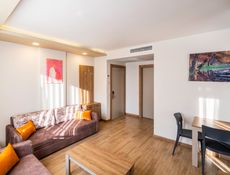 Lux Suite S
