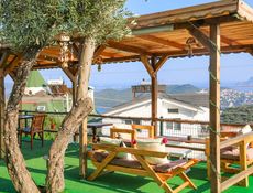 Ekonomik Deniz manzaralı Bahçe Katı Daire