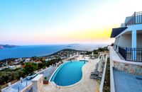 Deluxe Room with Panoramic Sea and Pool View