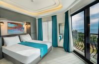 Deluxe Room with Sea View