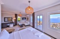Deluxe Suite with Balcony and Sea View