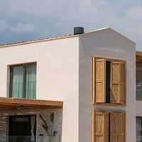 Mekvin Suites & Villas