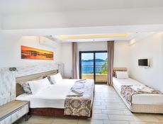 Deluxe  Triple Deniz Manzaralı