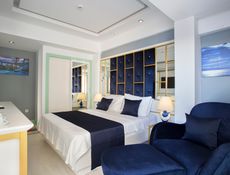 Chambre de Luxe - Vue Partielle sur Mer