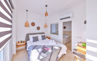 Villa Ay · 3