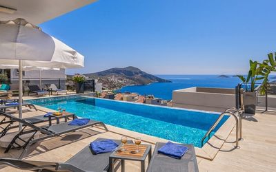 Villa Waratah · 3