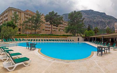 Alexius Beach Hotel · 5