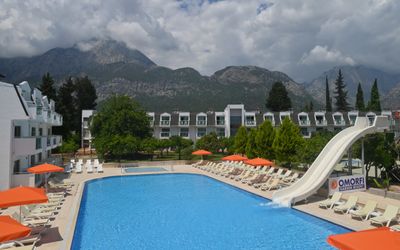 Omorfi Garden Resort Hotel · 5