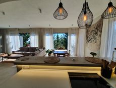 Chalet avec vue sur la mer et cheminée