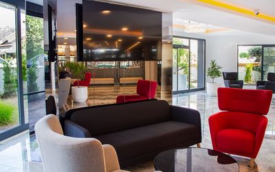 The Saint Star Hotel · 4