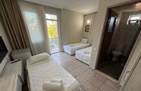 Chambre Familiale - Vue sur Piscine