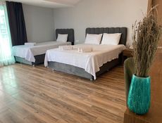 Standard Zimmer - Doppelzimmer + Einzelzimmer Bad
