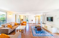 Deluxe Suite with Jacuzzi